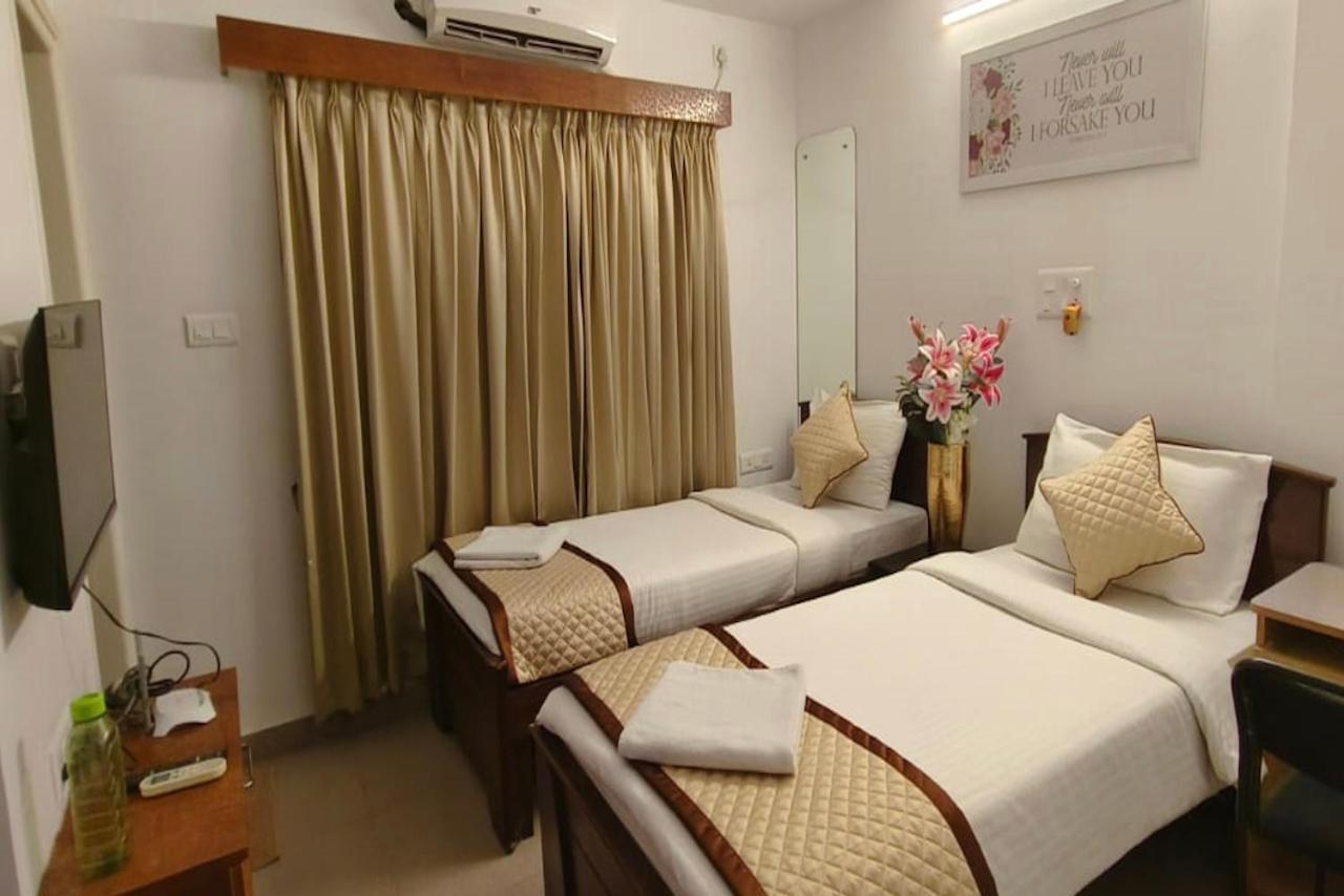 Yahweh Suites Bangalore Exterior photo